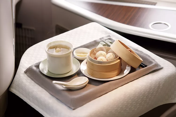 Disfruta los platillos emblemáticos de Din Tai Fung a bordo de esta aerolínea