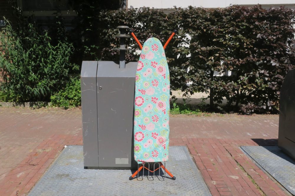 ¿Por qué la gente sale con burros de planchar a bares en Europa?