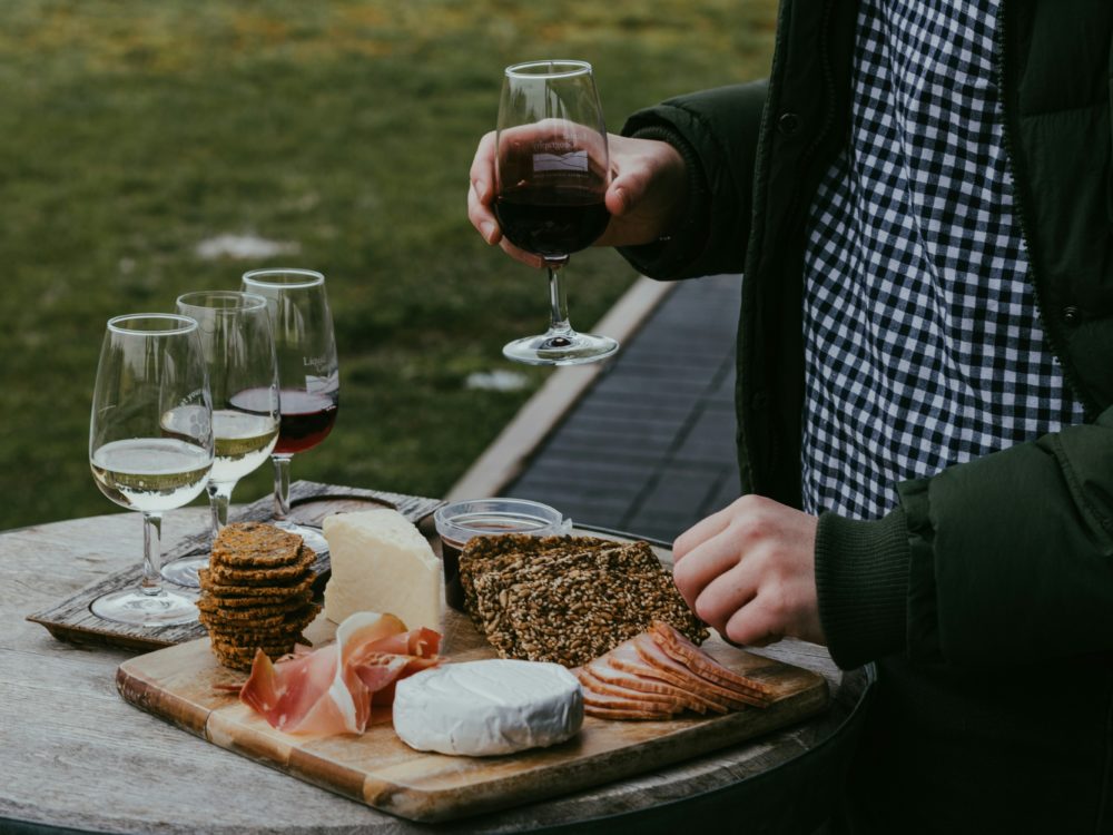 chelsea-pridham-uRrvCbaVRLw-unsplash-1000x750 - Más allá del Valle de Guadalupe: destinos para los amantes del vino en México