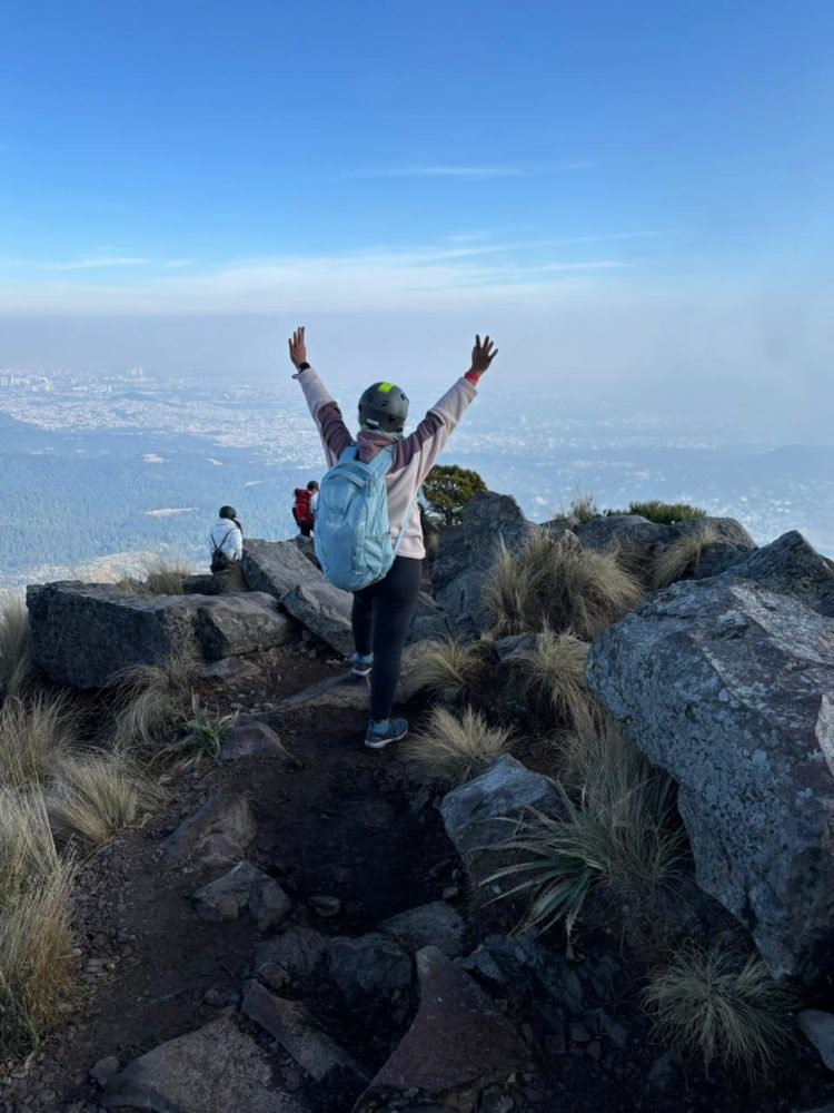 senderismo-cruz-marques-750x1000 - Hice un hike en la madrugada para ver el amanecer en la cumbre más alta de la CDMX