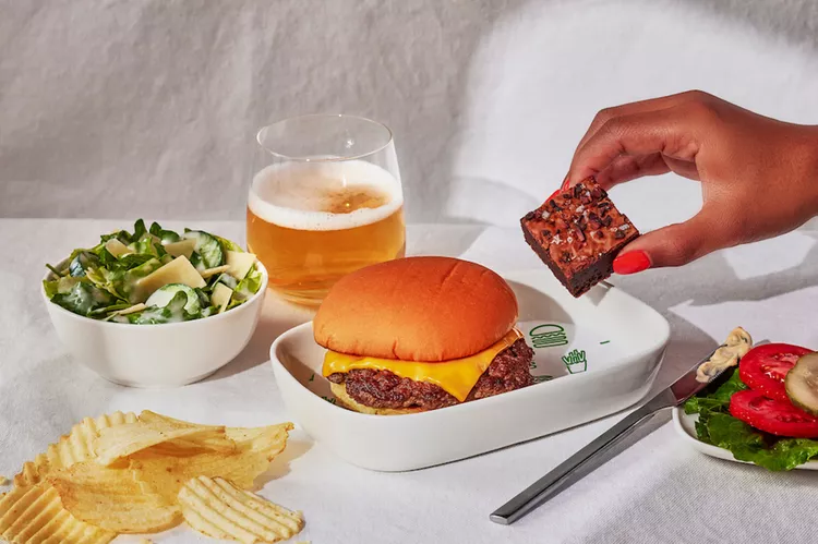 Delta y Shake Shack amplían su alianza a más vuelos. Lo que debes saber