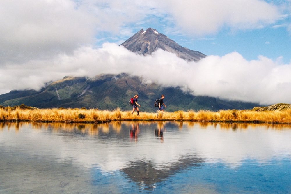 Estos son los volcanes más visitados en América para hacer trekking