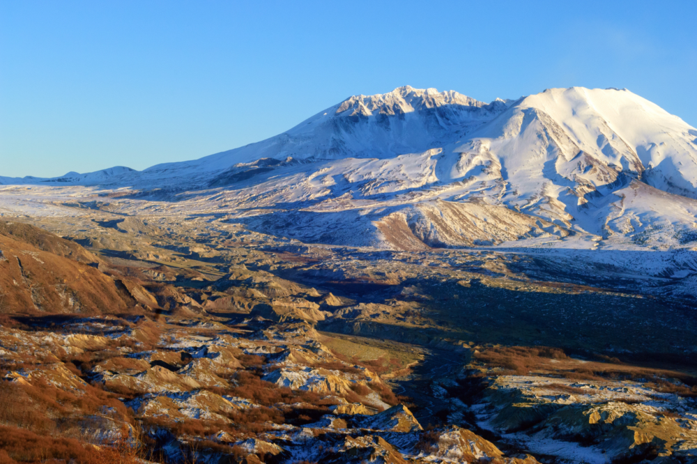 volcan-estados-unidos-1000x666 - Estos son los volcanes más visitados en América para hacer trekking