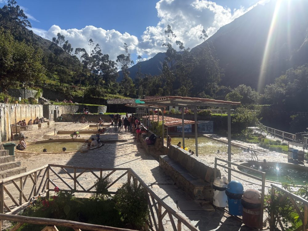 Relájate en estas aguas termales a tres horas de Cusco 