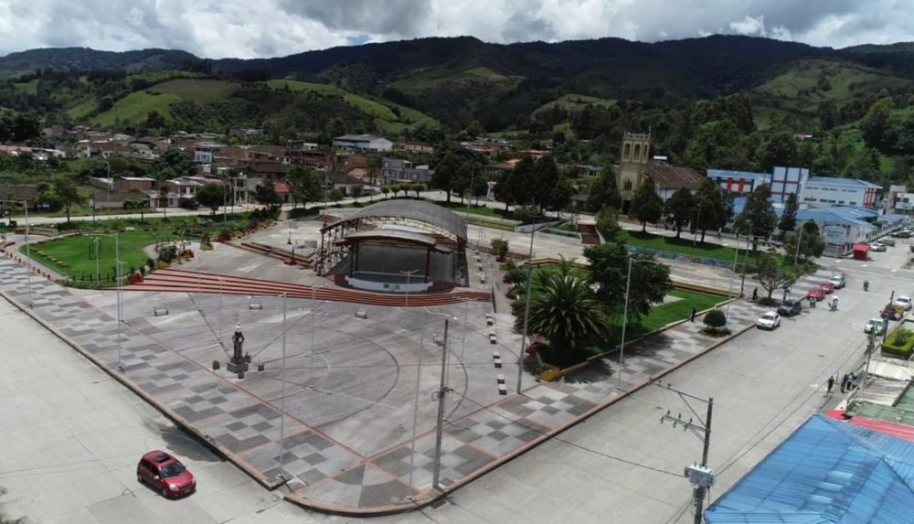Foto-1-COLON-1000x573 - Conoce los municipios colombianos que compiten como los mejores para visitar en 2025