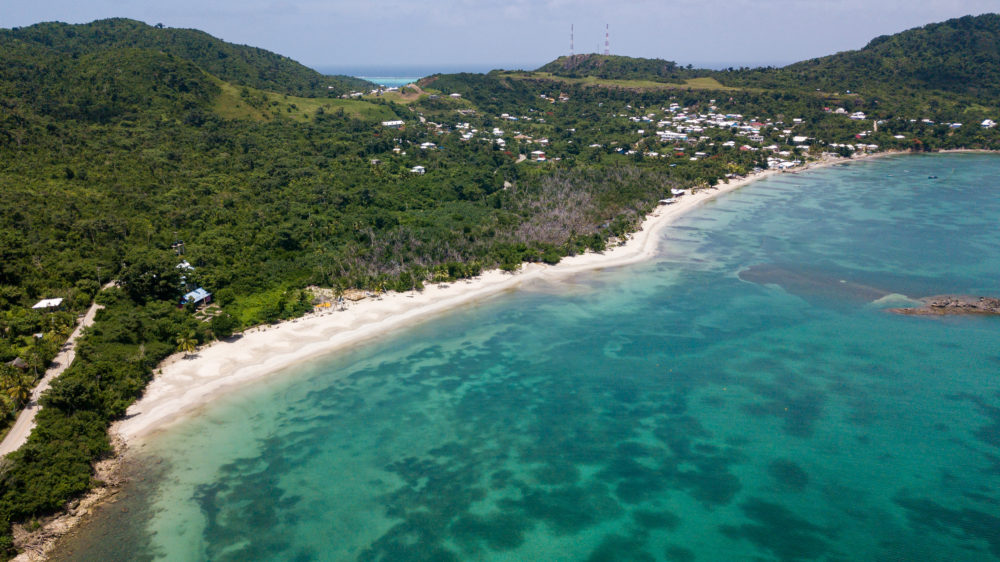 Foto-6-PROVIDENCIA-Y-SANTA-CATALINA-1000x562 - Conoce los municipios colombianos que compiten como los mejores para visitar en 2025