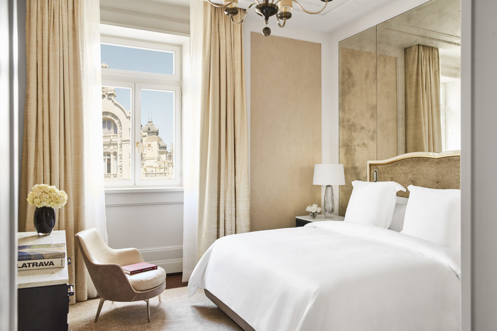 Four-Seasons-Madrid-Suite-Bedroom-1000x667 - Vive el verano desde Four Seasons Hotel Madrid 