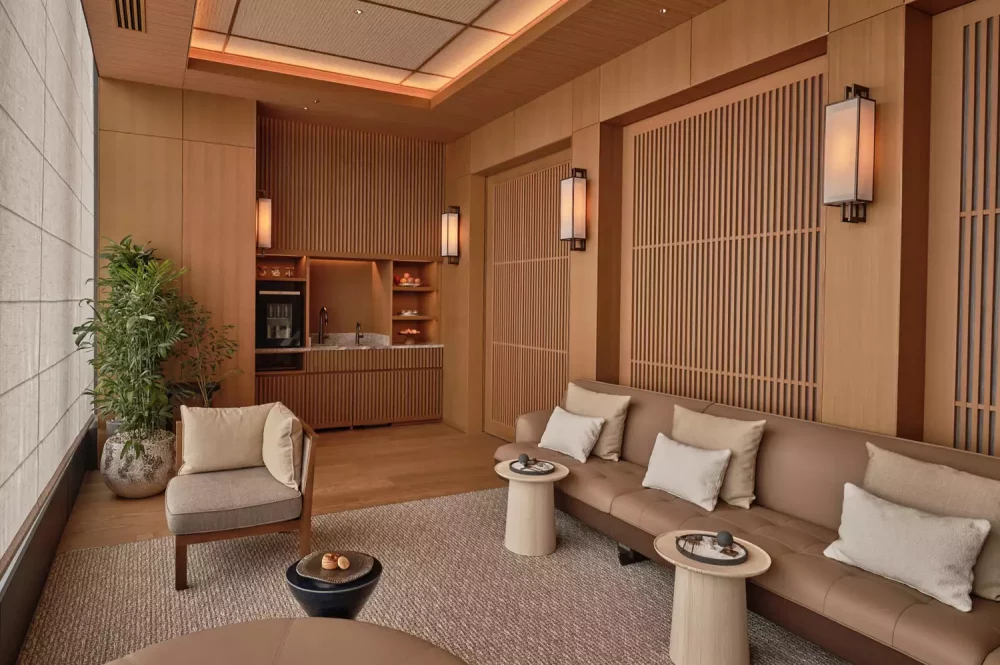 TAL-membership-lounge-patina-osaka-PATINAOSAKA0525-87ed54b9acb7442e81cfb572586eb2f1-1000x665 - Esta ciudad japonesa está viviendo un gran momento hotelero. Y echamos un vistazo a la estancia de lujo más reciente