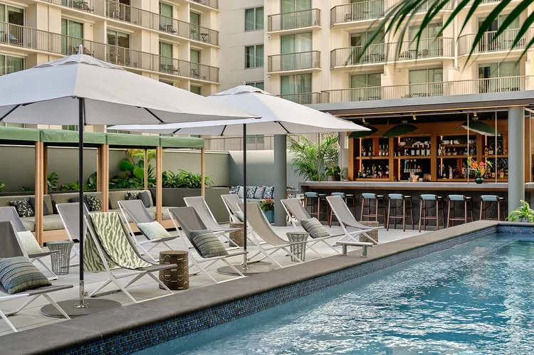 Llevé a mi mamá a nuestro primer viaje madre e hija en este hotel solo para adultos en Hawái, y fue perfecto