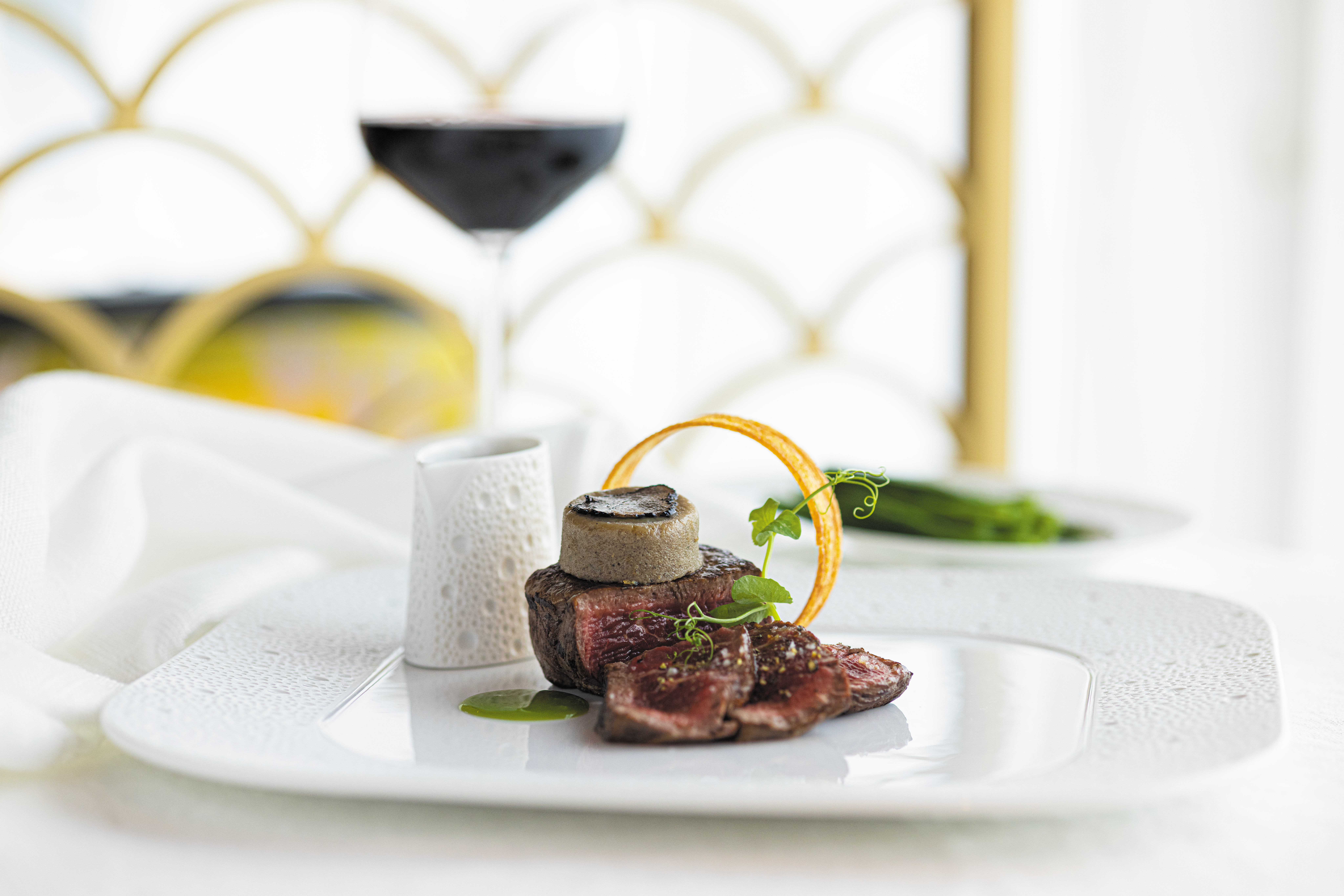 Azure, una nueva experiencia gastronómica en Regent Seven Seas Cruises
