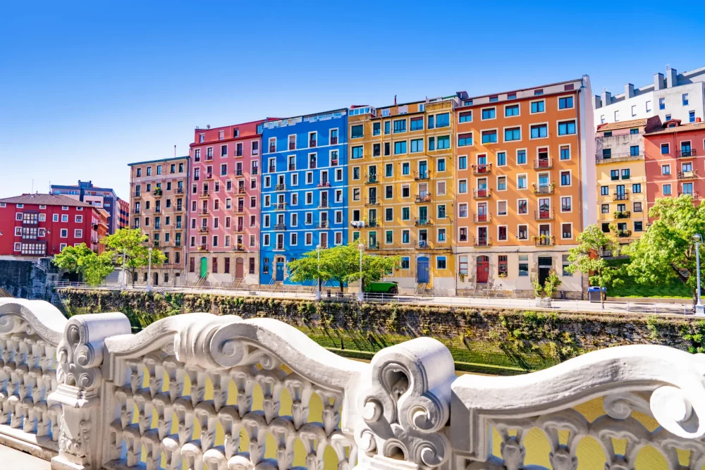 Este verano déjate sorprender por Bilbao: arte, sabor y emoción