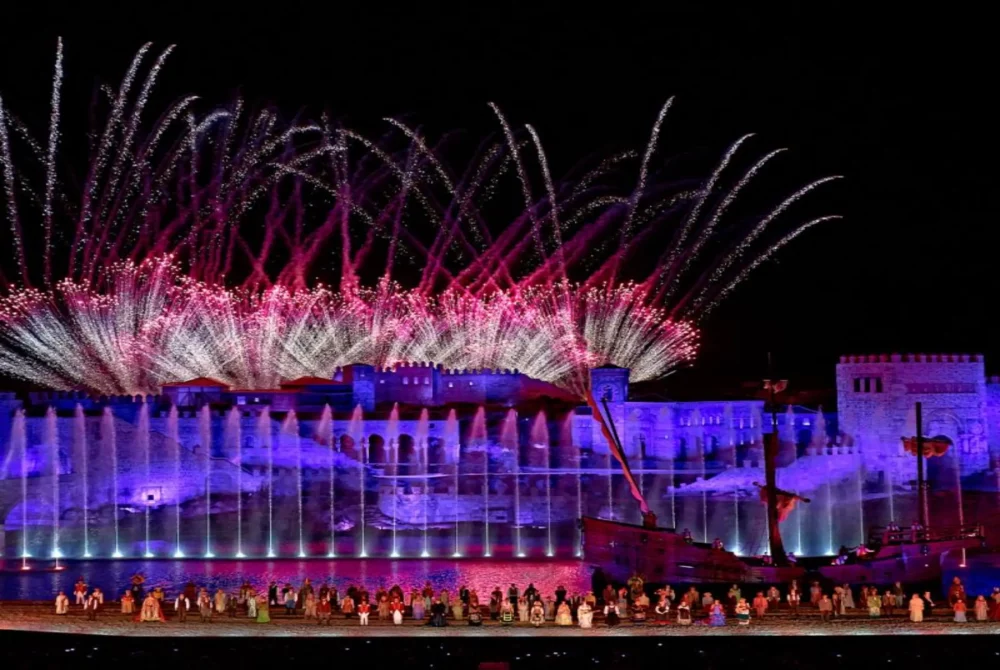 espectaculo-norcturno-puy-du-fou-1000x670 - Puy du Fou desvela sus novedades para el verano: emoción, espectáculos y sorpresas
