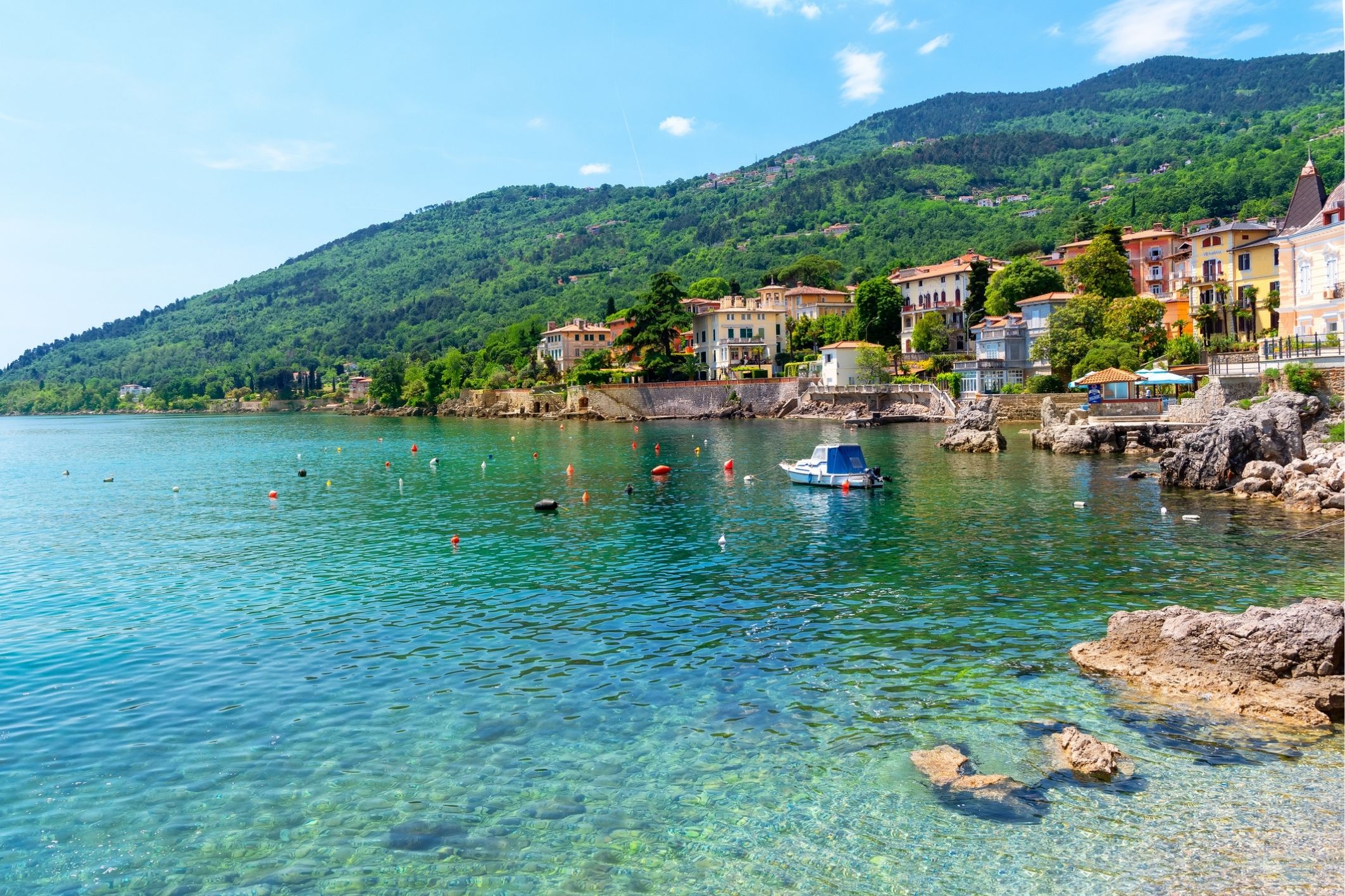 Le preguntamos a 7 expertos en viajes sobre sus destinos favoritos de verano en Europa, y todos dijeron lo mismo Le preguntamos a 7 expertos en viajes sobre sus destinos favoritos de verano en Europa, y todos dijeron lo mismo