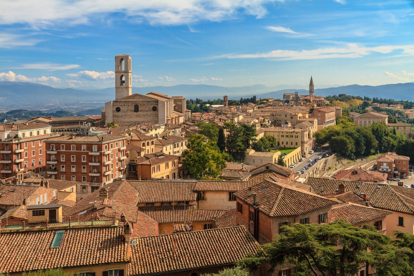 Esta ciudad italiana fue nombrada el destino de lujo más subestimado de Europa, y la llaman la “nueva Toscana” Esta ciudad italiana fue nombrada el destino de lujo más subestimado de Europa, y la llaman la “nueva Toscana”
