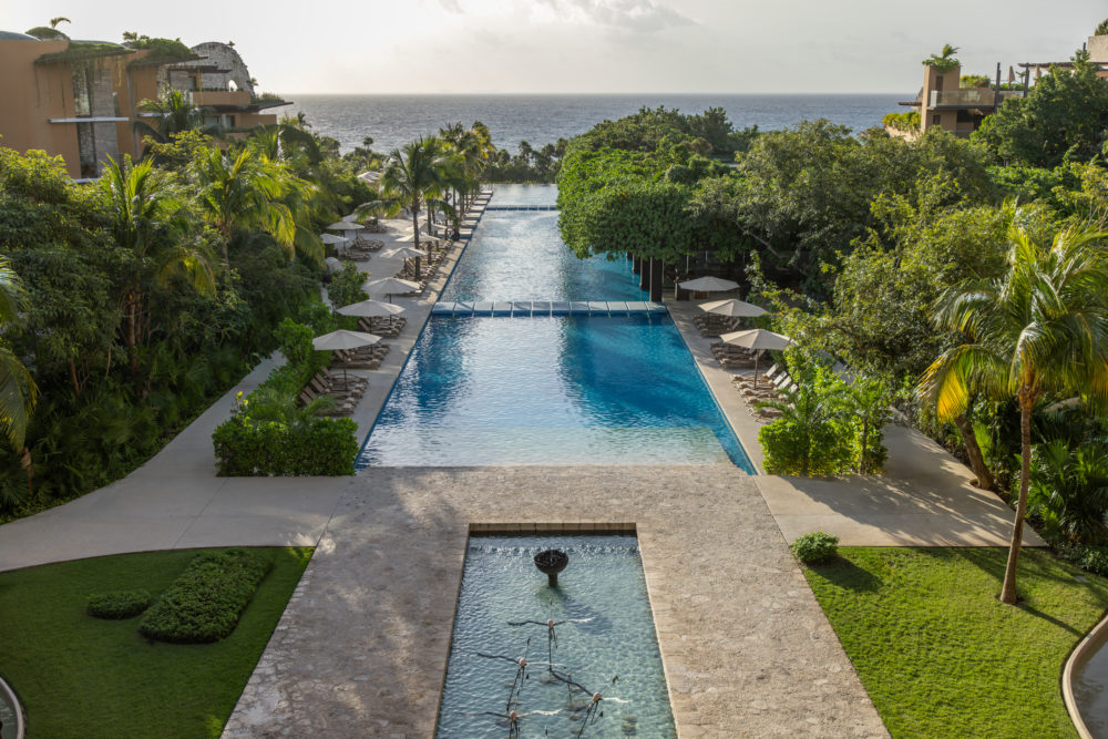7947.2024_HXA_InfinityPool_22-1000x667 - Hotel Xcaret Arte: quédate aquí para sentir