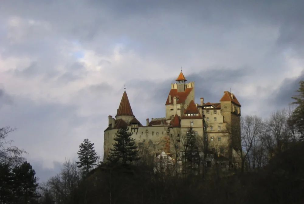 castillo-de-bran-rumania-1000x672 - ¿Dónde se encuentra la verdadera Transilvania?