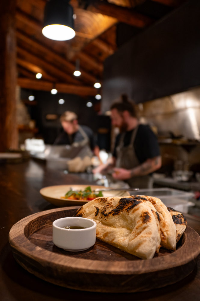 pan-casero-Clayoquot-Lodge-BC-Canada-665x1000 - Clayoquot Lodge: naturaleza de lujo en la Isla de Vancouver