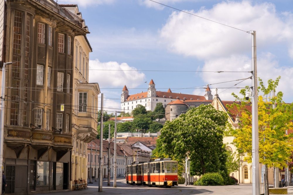 Bratislava-Eslovaquia-1000x666 - 10 mejores lugares para nómadas digitales en Europa