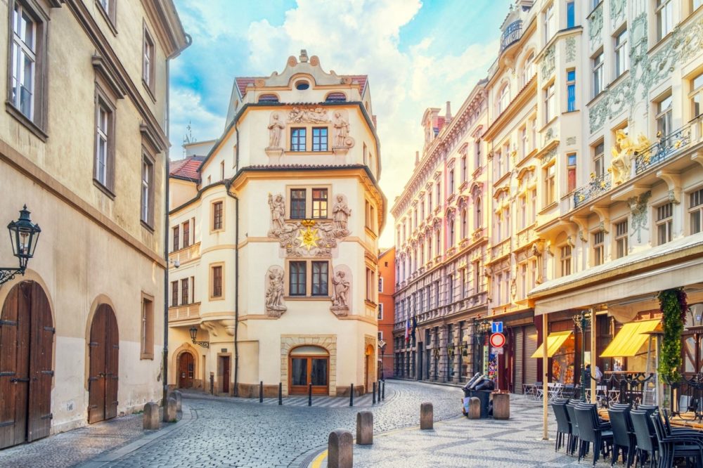 calle-en-praga-1000x666 - 10 mejores lugares para nómadas digitales en Europa