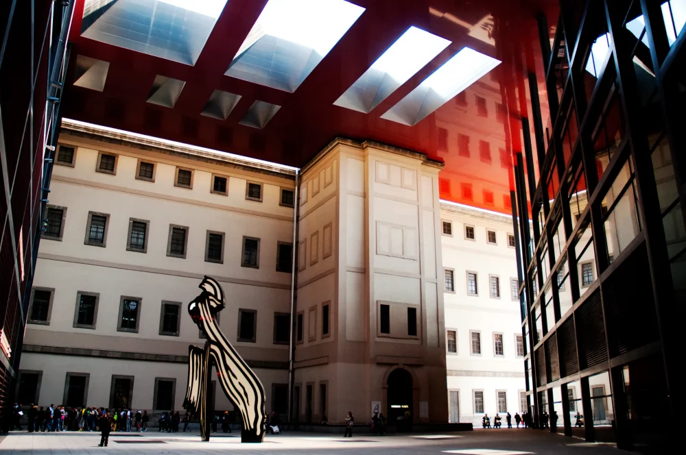 museo-reina-sofia-madrid-1000x664 - Las mejores cosas que hacer en Madrid: 20 actividades atemporales