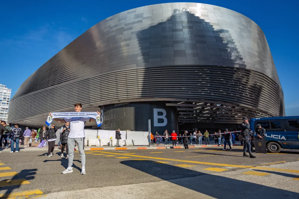 santiago-bernabeu-madrid-1000x666 - Las mejores cosas que hacer en Madrid: 20 actividades atemporales