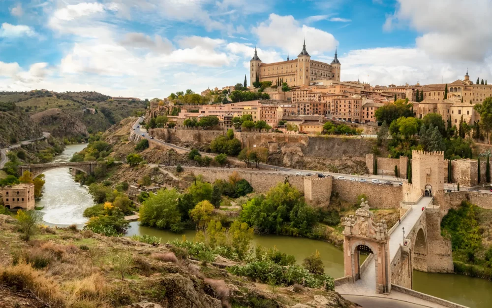 toledo-espana-1000x625 - Las mejores cosas que hacer en Madrid: 20 actividades atemporales