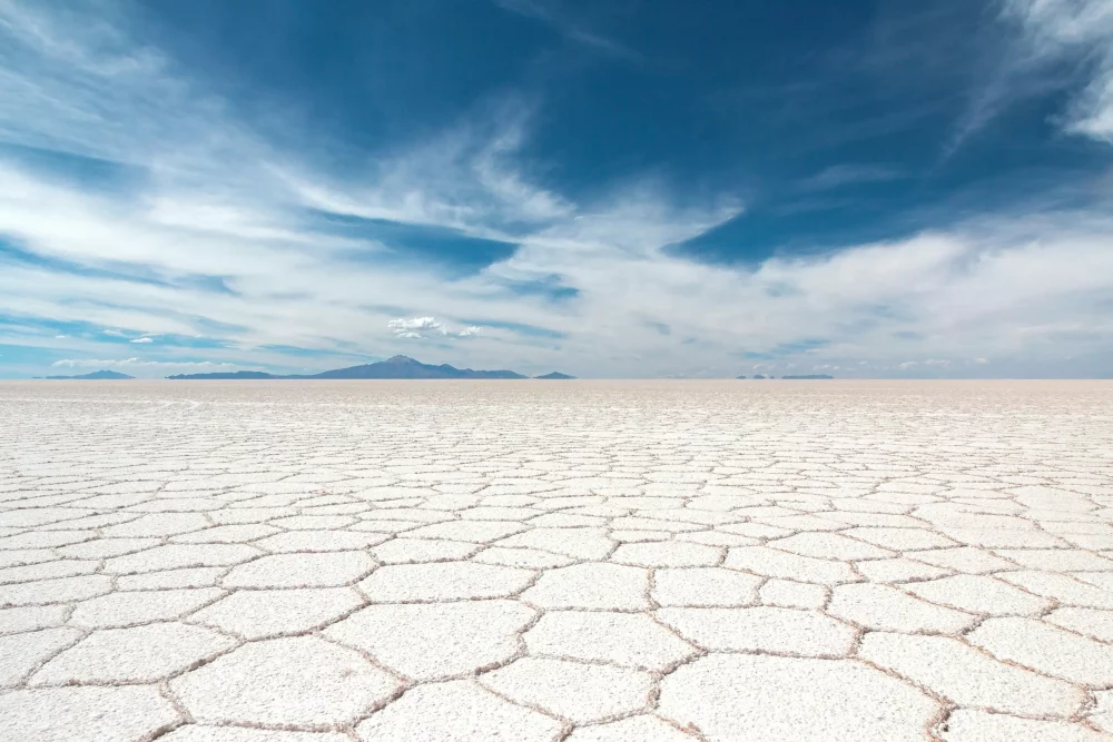 El-Salar-de-Uyuni-bolivia-1000x667 - Los 5 países más baratos para viajar y disfrutar al máximo