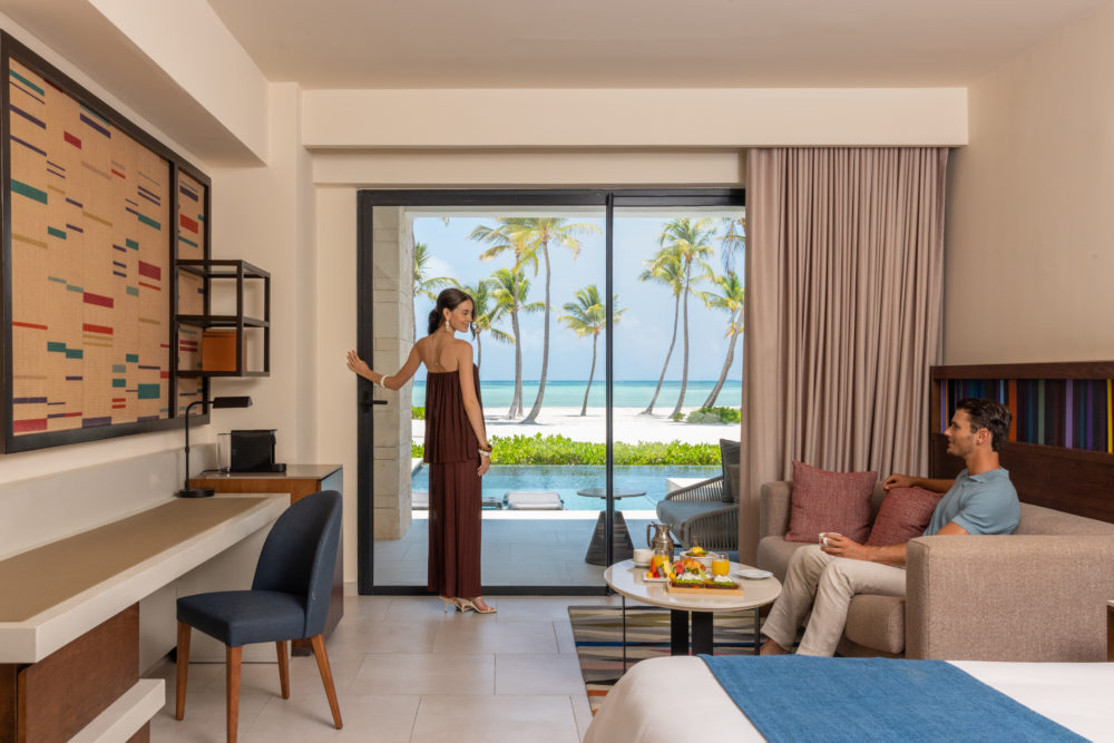 Hyatt-Zilara-Cap-Cana-Ocean-Front-Swim-Up-Breakfast-1000x667 - Hyatt Zilara Cap Cana: el resort all inclusive en donde solo piensas en disfrutar