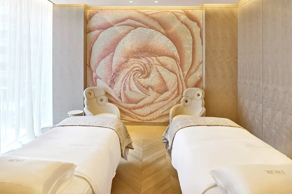TAL-treatment-rooms-dior-spa-new-york-DIORSPANY0925-54085946aa684aafa52220dba71257af-1000x665 - Dior Spa Nueva York: lujo, bienestar y tratamientos que transforman la piel