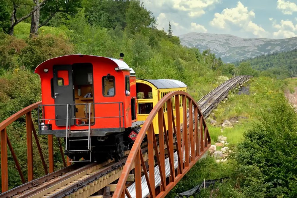 TAL-what-to-expect-MTWASHINGTONGCOGRW0925-8ed427c43af7481e8d2bc8ddb2327f43-1000x667 - Este histórico tren sube a la montaña más alta de Nueva Inglaterra, y ofrece las mejores vistas del otoño