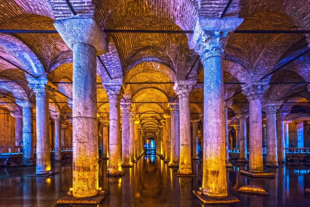 cisterna-basilica-estambul-1000x668 - ¿Cuáles son las mejores fechas para viajar a Estambul y qué hacer en la histórica perla turca?