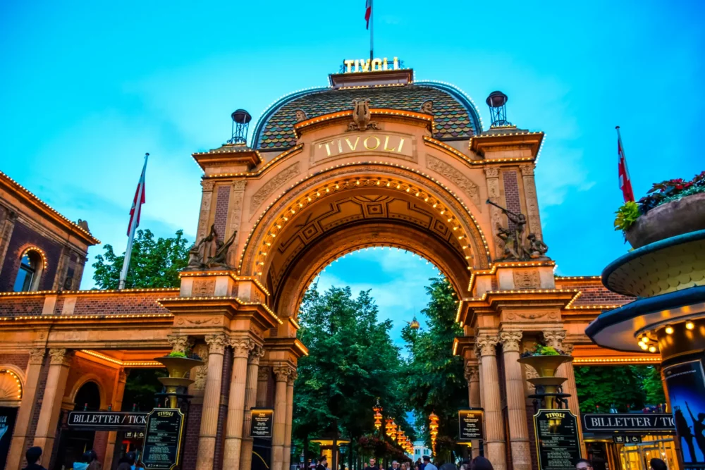 tivoli-copenhague-1000x667 - Destinos perfectos para viajar con niños en Europa