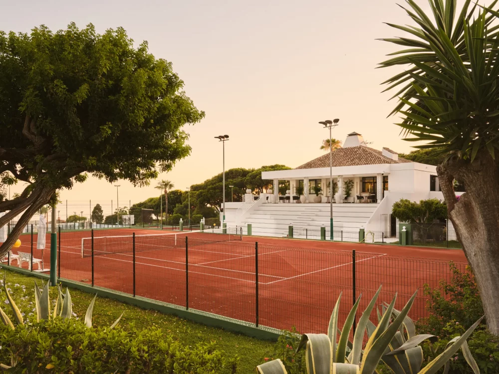 Rafa-Nada-Tennis-Center_Don-Carlos-Marbella-5-1000x750 - Don Carlos Marbella: el renacer de un icono del lujo mediterráneo