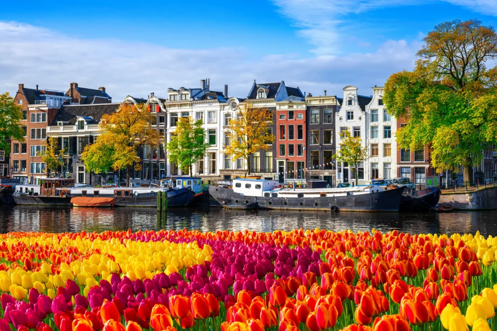 amsterdam-1000x667 - ¿Cuáles son los 10 países más visitados de Europa?