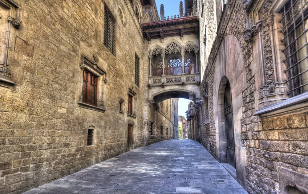 barri-gotic-barcelona-1000x632 - La Barcelona de Eduardo Mendoza: la ciudad en la obra del nuevo Princesa de Asturias