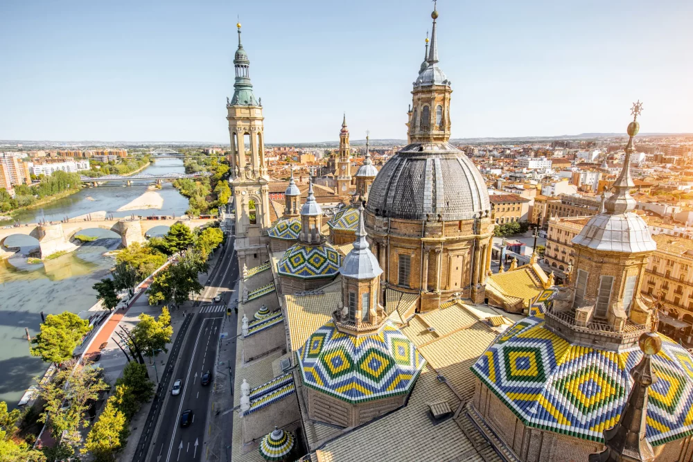 basilica-el-pilar-zaragoza-1000x667 - ¿Qué no te puedes perder en Zaragoza?