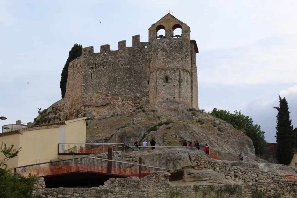 castillo-calafell-1000x667 - Los tesoros del Baix Penedès: gastronomía, naturaleza y patrimonio