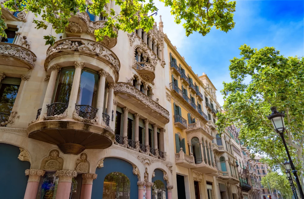 paseo-de-gracia-barcelona-1000x654 - La Barcelona de Eduardo Mendoza: la ciudad en la obra del nuevo Princesa de Asturias