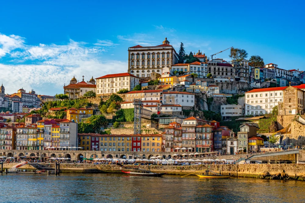 rio-duero-oporto-1000x667 - ¿Cuáles son los 10 países más visitados de Europa?