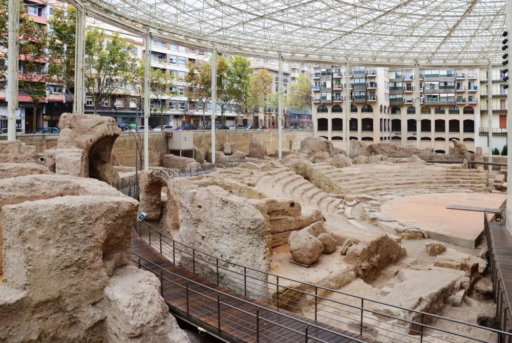 teatro-romano-zaragoza-1000x670 - ¿Qué no te puedes perder en Zaragoza?