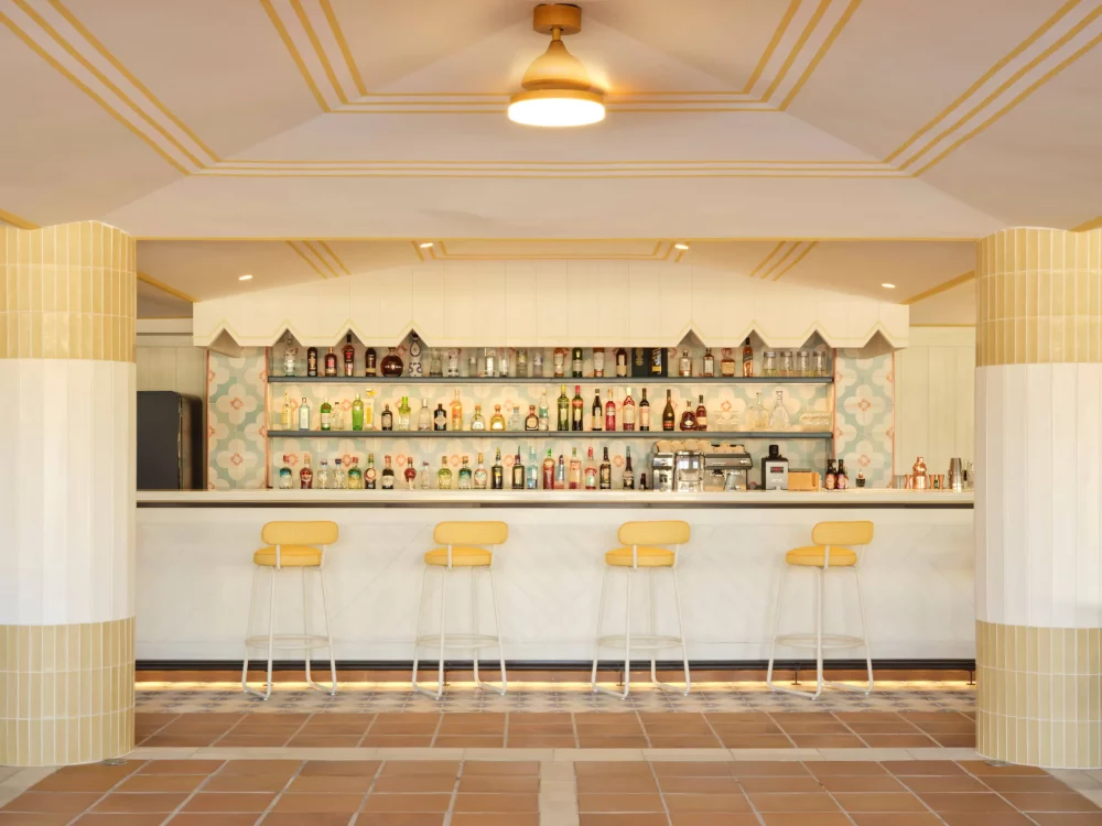 Don-Carlos_Marbella_SOL-SOMBRA-2-1000x750 - Don Carlos Marbella: el renacer de un icono del lujo mediterráneo