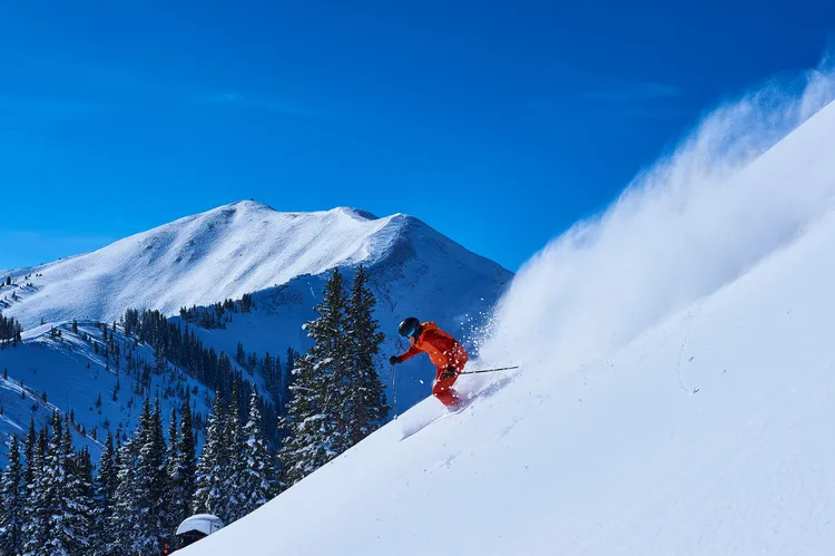 Lujo, nieve y paisajes infinitos: el encanto invernal de Colorado