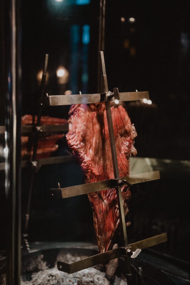 ceferino-1-666x1000 - El lugar donde brindar, compartir y saborear la Navidad en Madrid