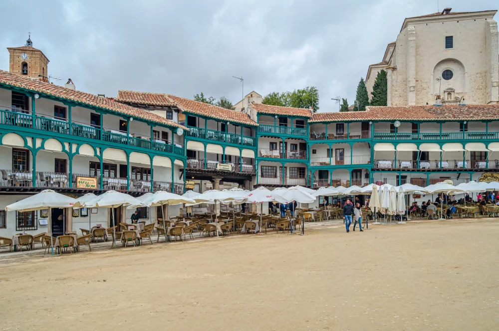 chinchon-1000x663 - Descubre los pueblos más navideños cerca de Madrid para pasar un fin de semana