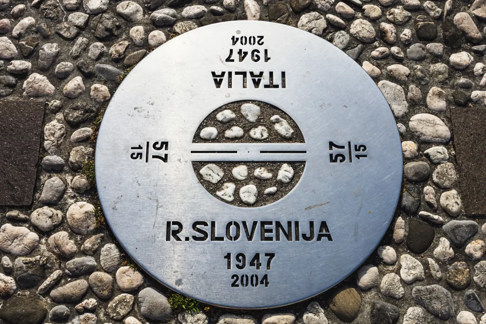 frontera-gorizia-1000x667 - Los atractivos de Nova Gorica‑Gorizia, la primera ciudad transfronteriza europea