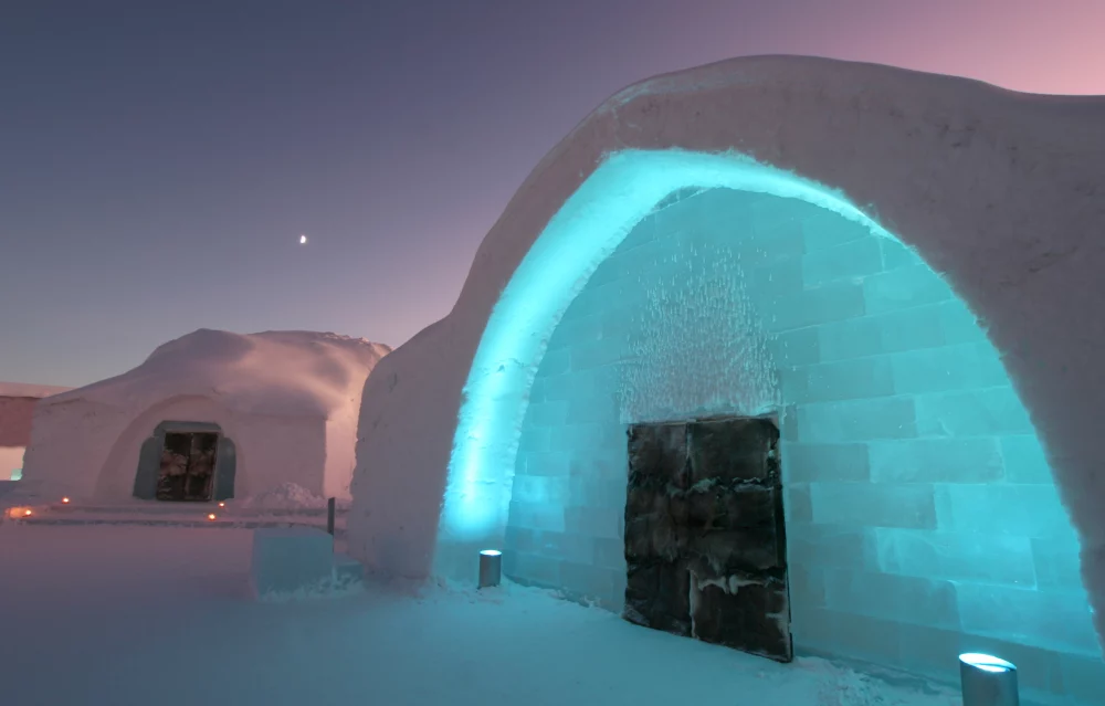 iglu-hotel-hielo-1-1000x639 - ¿Un hotel de hielo? Vive una experiencia invernal única