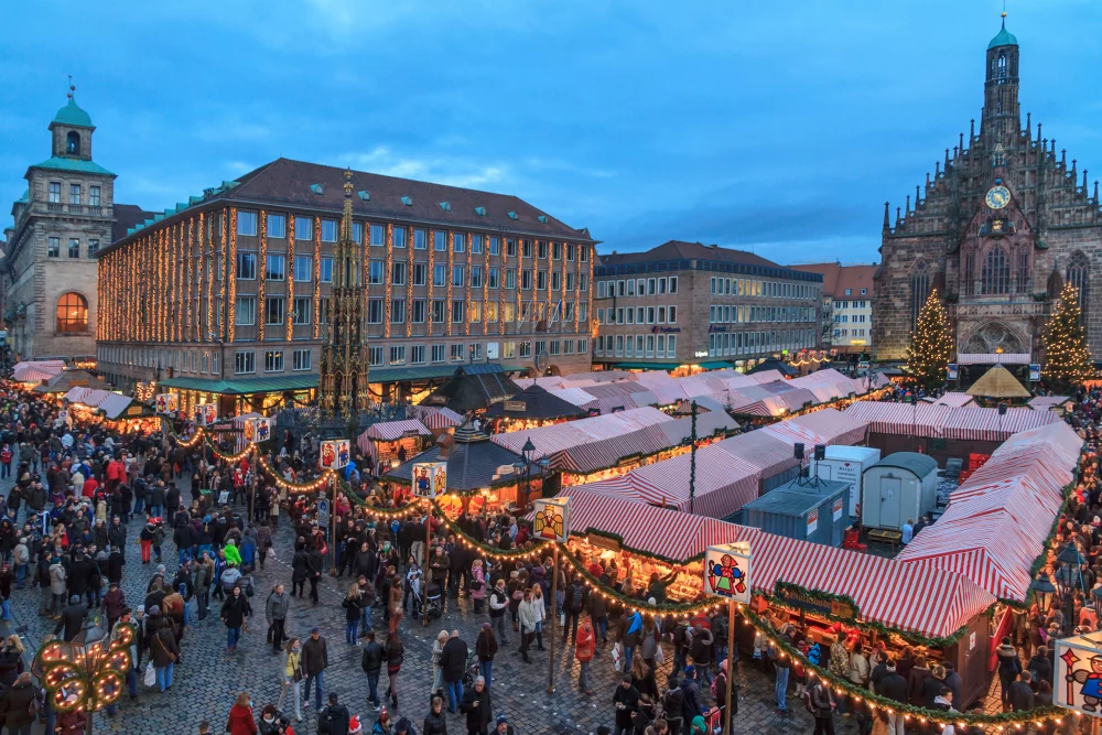 mercado-navideno-Nuremberg-1000x667 - Viena, Núremberg y Nueva York: el trío definitivo para vivir la Navidad en su máxima esencia 