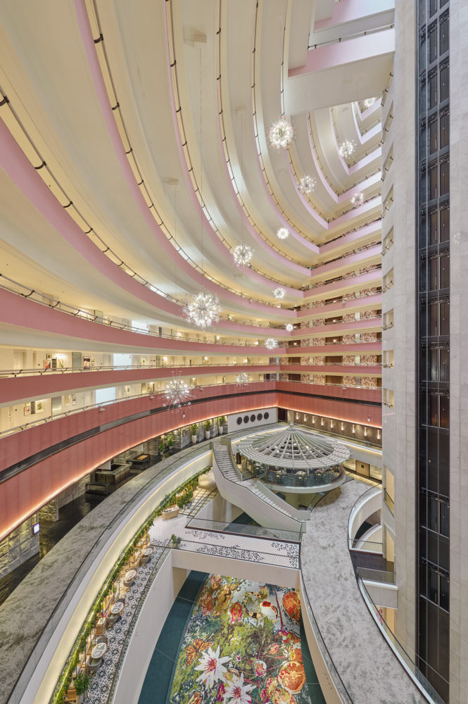 Atrium-vista-Mandarin-Oriental-Singapur-665x1000 - Mandarin Oriental, Singapore: el renacer de un ícono frente a Marina Bay