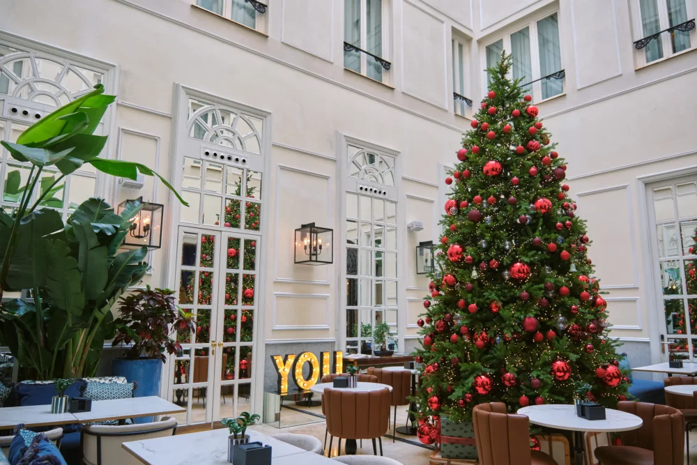 BOUTIQUE-NAVIDAD58-1000x667 - Cuatro destinos de Only YOU Hotels para vivir la magia de estas fechas y dar la bienvenida al 2026