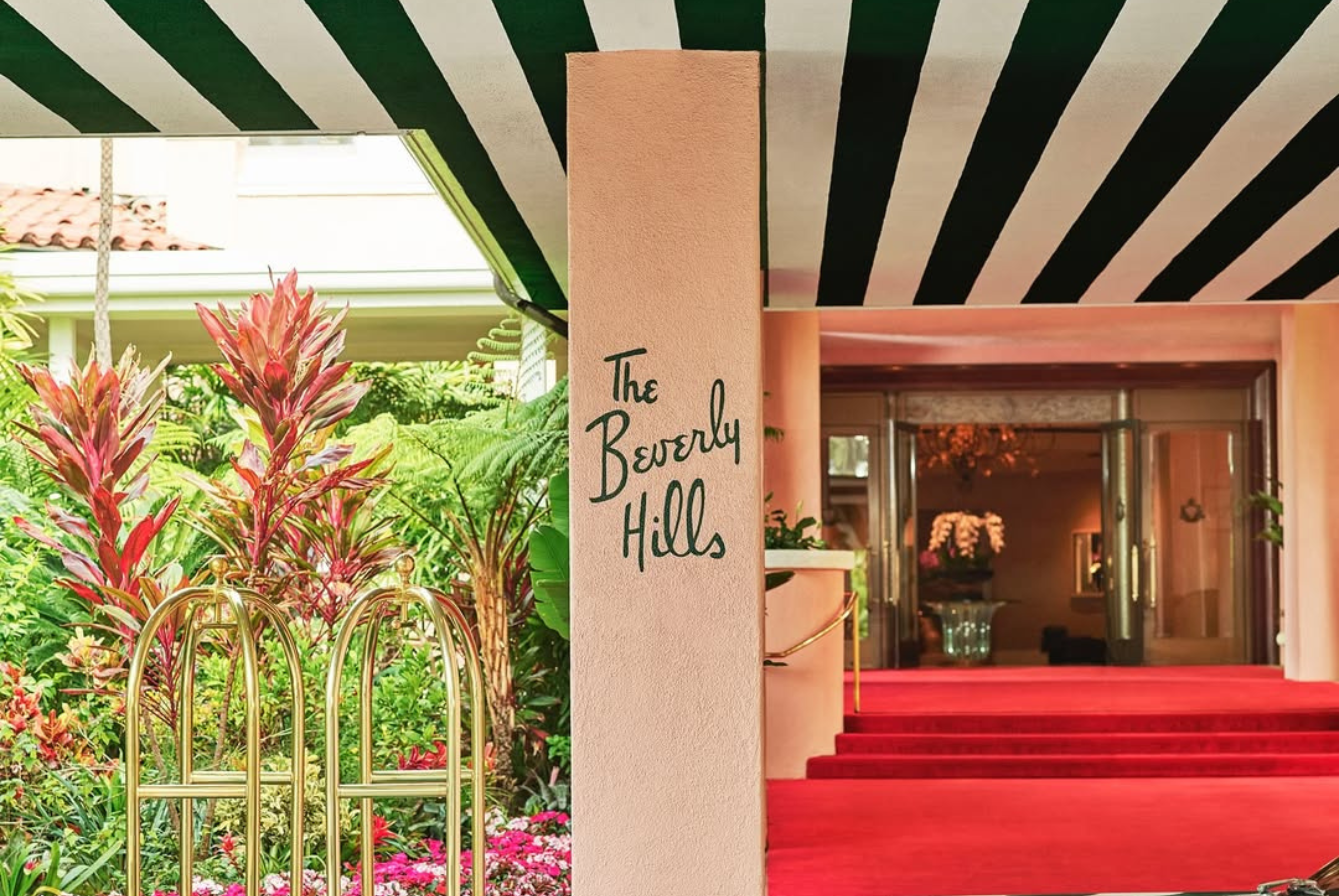 Entre sombras rosas y murmullos de cine: el encanto eterno del Polo Lounge en Beverly Hills Hotel